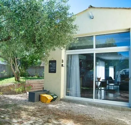 - La Parenthese Apartment